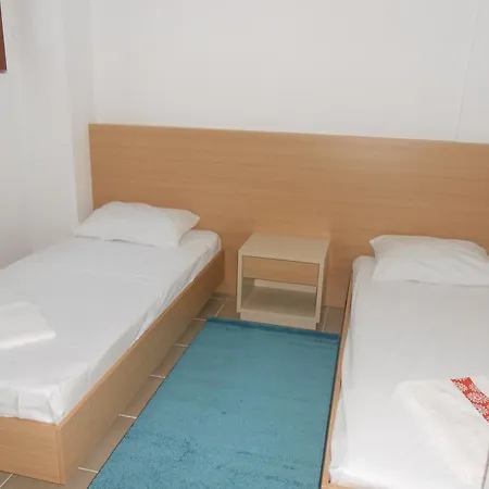Aura Apartment *